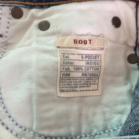 Bootcut 100% cotton Indigo colored Jeans by Abercrombie and Fitch. - Picture 5 of 5